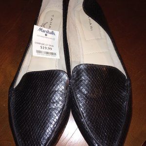 Tahari slip on soft shoe womens